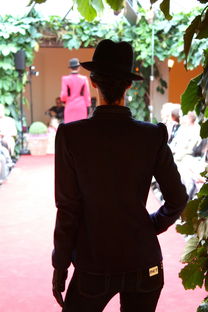 王俊凯中餐厅服装品牌——时尚与文化的完美融合