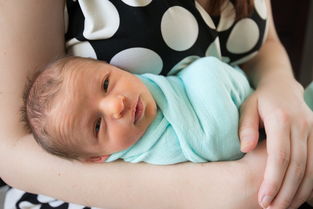 母乳喂养与奶嘴品牌选择，新手妈妈的实用指南