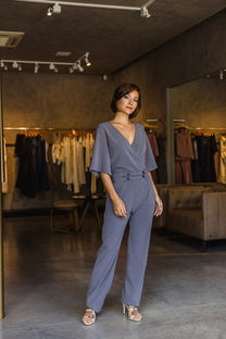 品牌春夏女士西服旗舰店，时尚与品质的完美融合