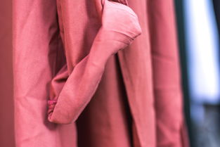 一线品牌西服套装女装，时尚、专业与品质的完美融合